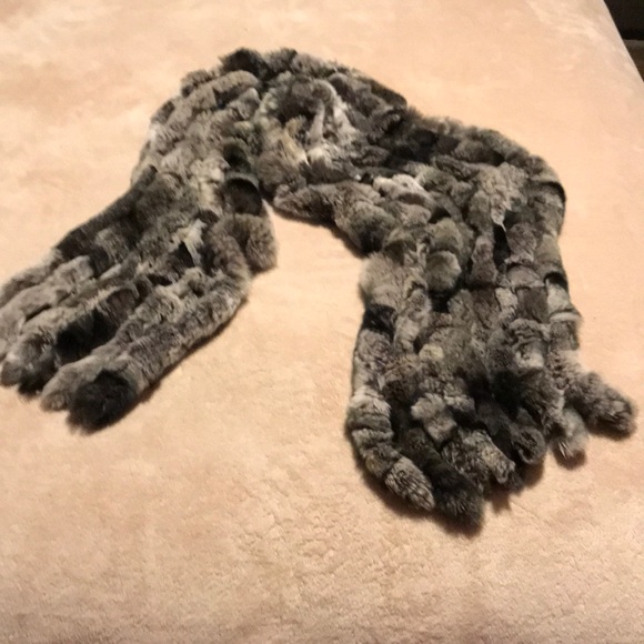 KNITTED CHINCHILLA COLORED REX RABBIT SCARF - Picture 4 of 8